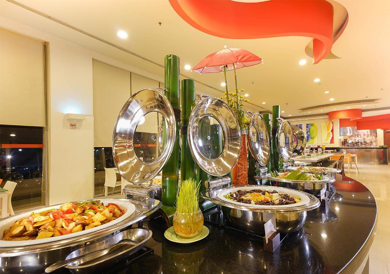 Harris Hotel Sentul City Богор Екстериор снимка